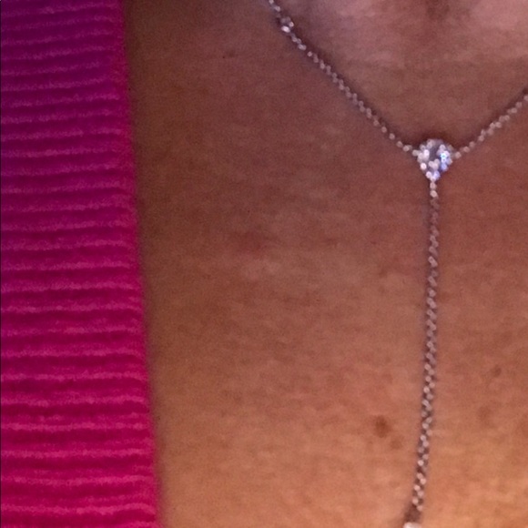 18kt white gold diamond drop pendent - Picture 5 of 5